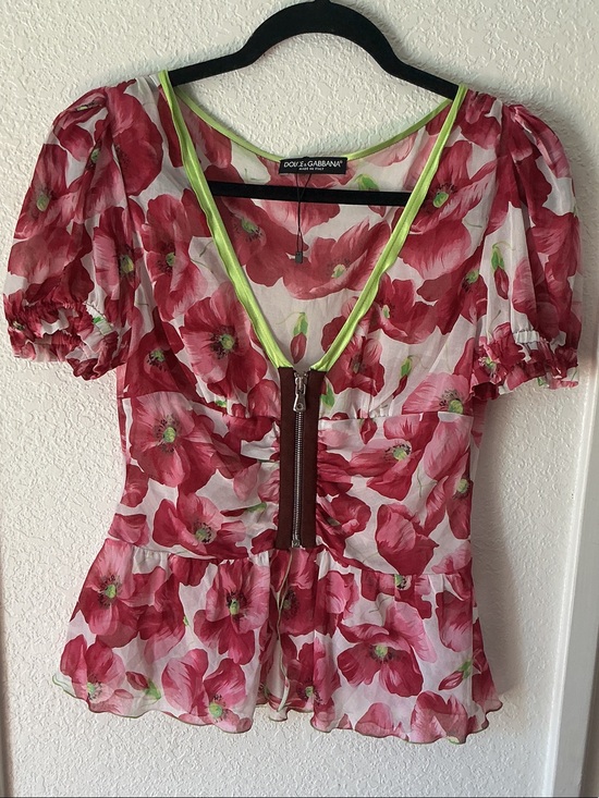 Dolce & Gabbana Tops - Dolce & Gabbana Red Floral Zip-Front Puff Sleeve Top with Lime Trim